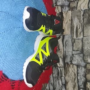 REEBOK WITH ORTHOLITE Kids size 13 1/2